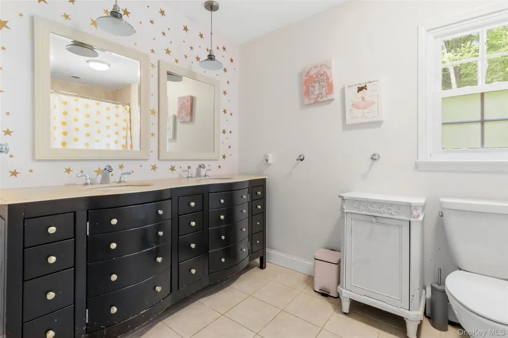 2 Watergate Drive Amawalk, NY 10501