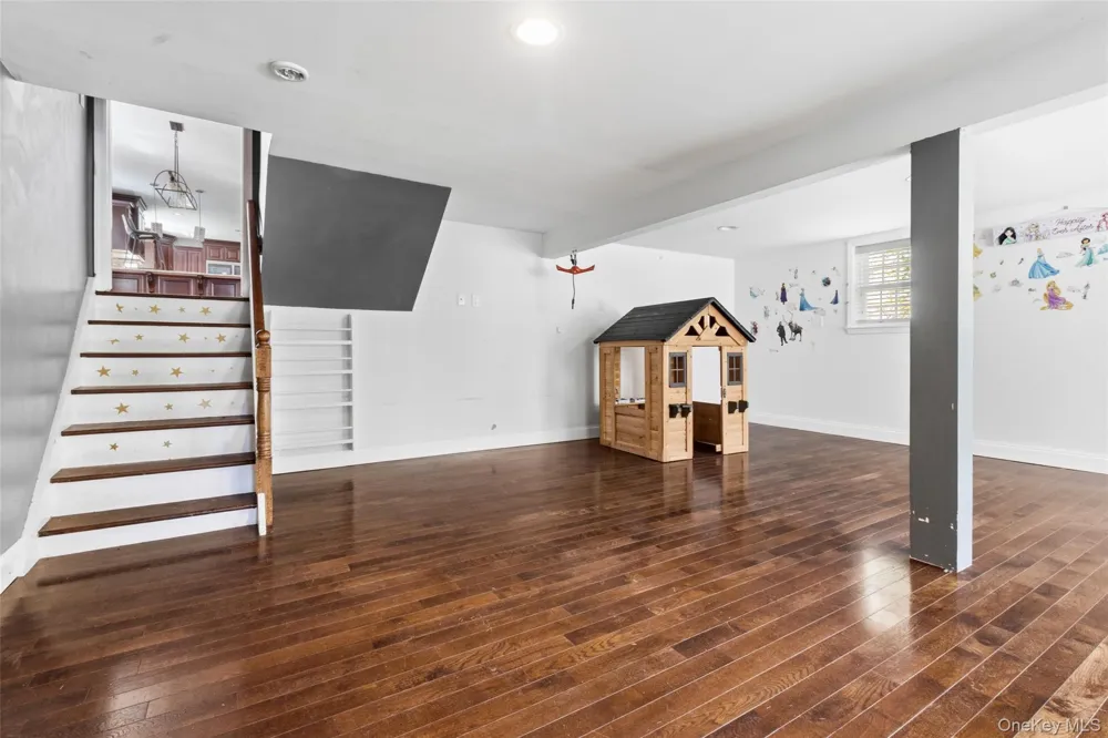 2 Watergate Drive Amawalk, NY 10501