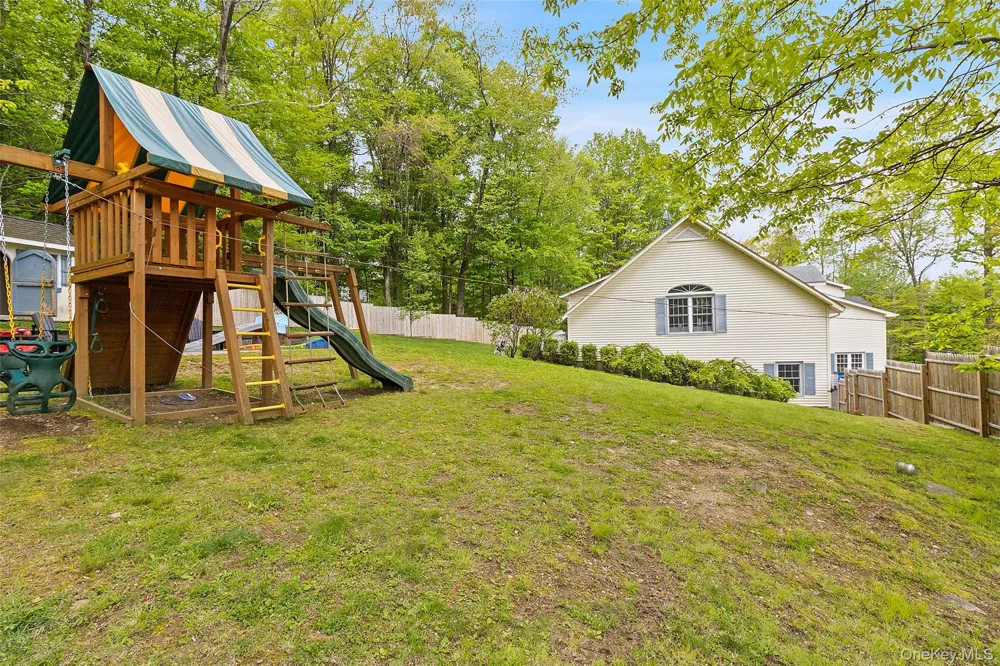 2 Watergate Drive Amawalk, NY 10501