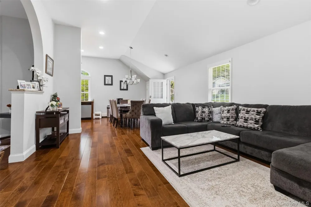 2 Watergate Drive Amawalk, NY 10501