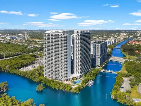 16385 Biscayne Blvd #3103