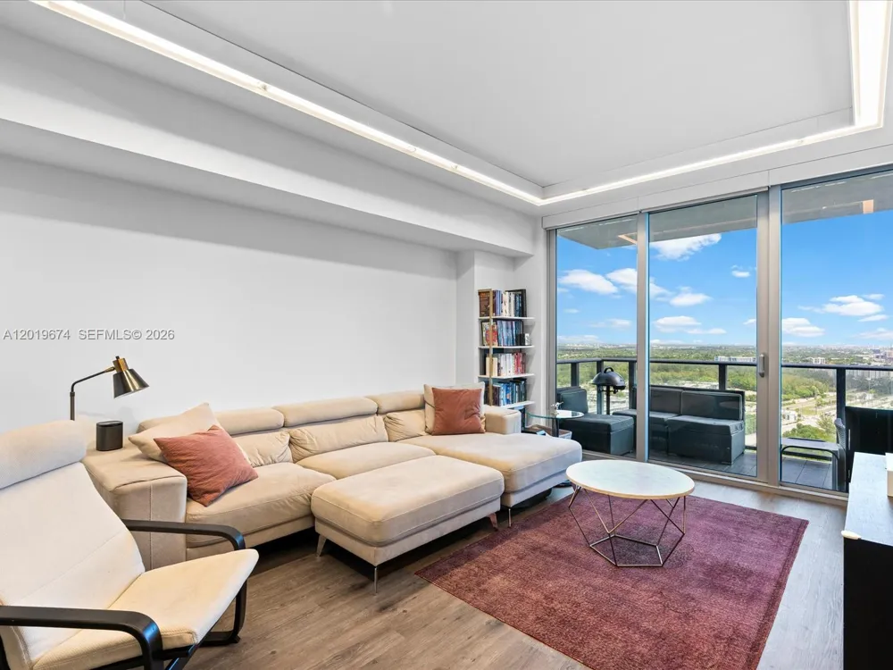 16385 Biscayne Blvd #3103 North Miami Beach, FL 33160