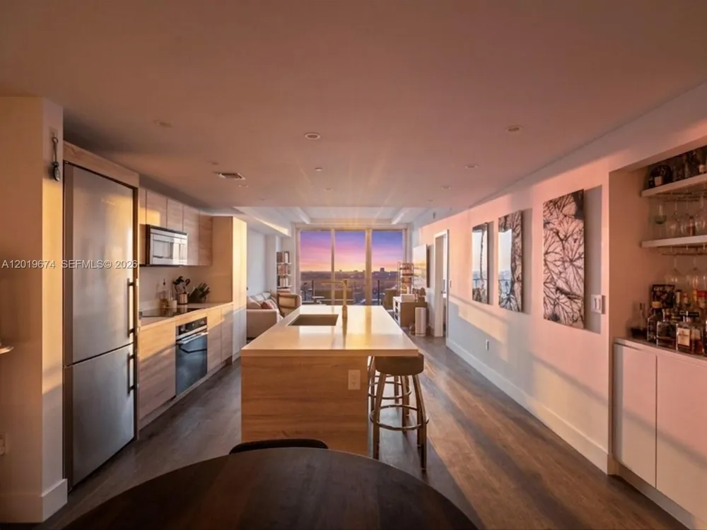 16385 Biscayne Blvd #3103 North Miami Beach, FL 33160