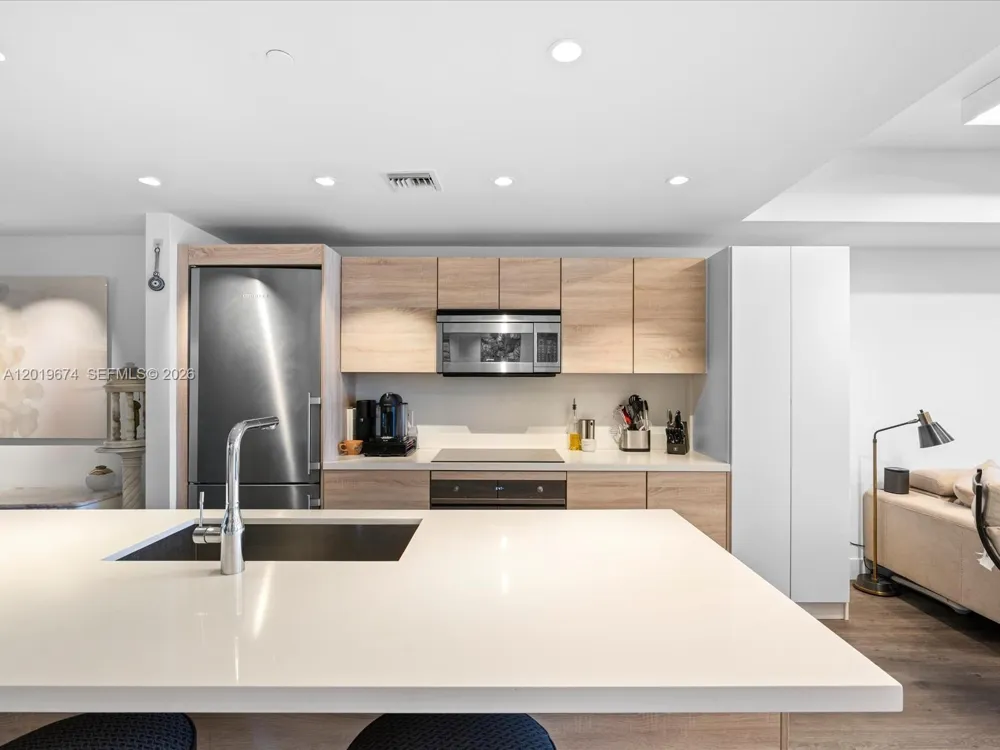 16385 Biscayne Blvd #3103 North Miami Beach, FL 33160