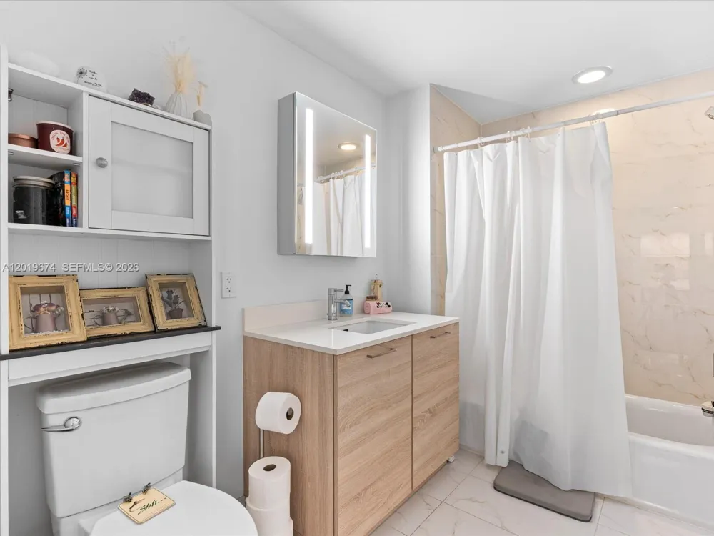 16385 Biscayne Blvd #3103 North Miami Beach, FL 33160