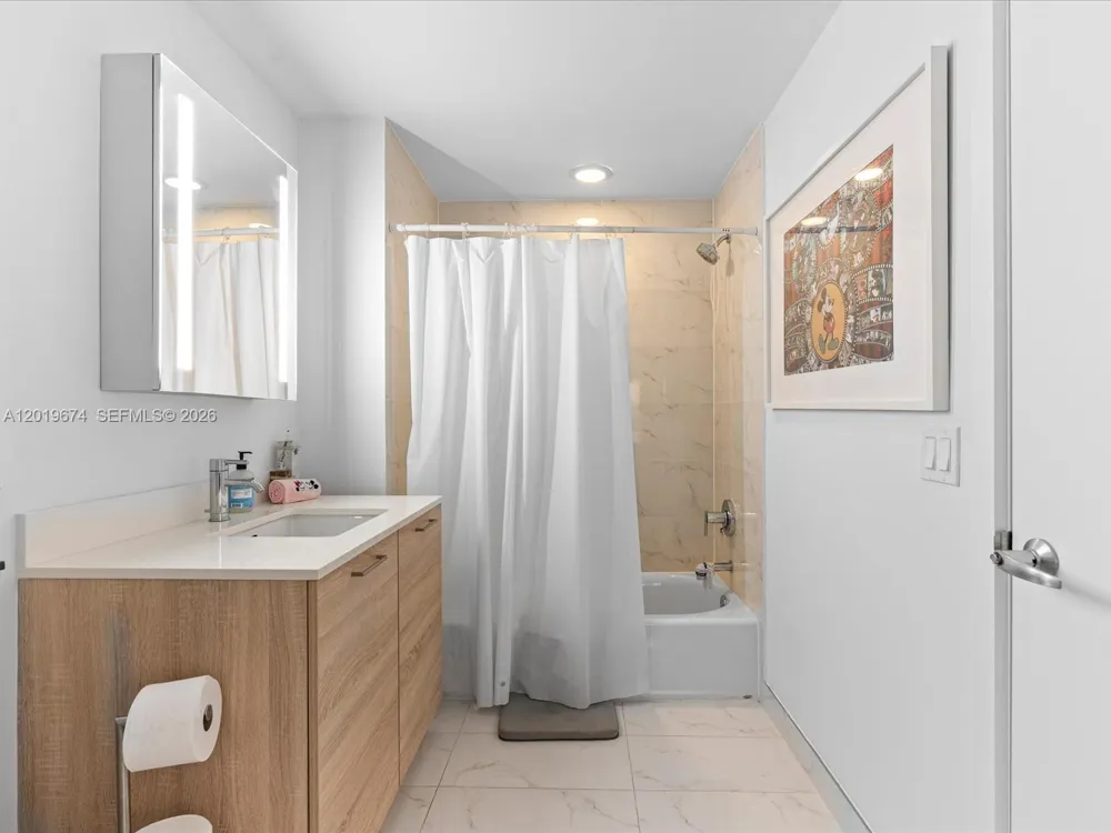 16385 Biscayne Blvd #3103 North Miami Beach, FL 33160