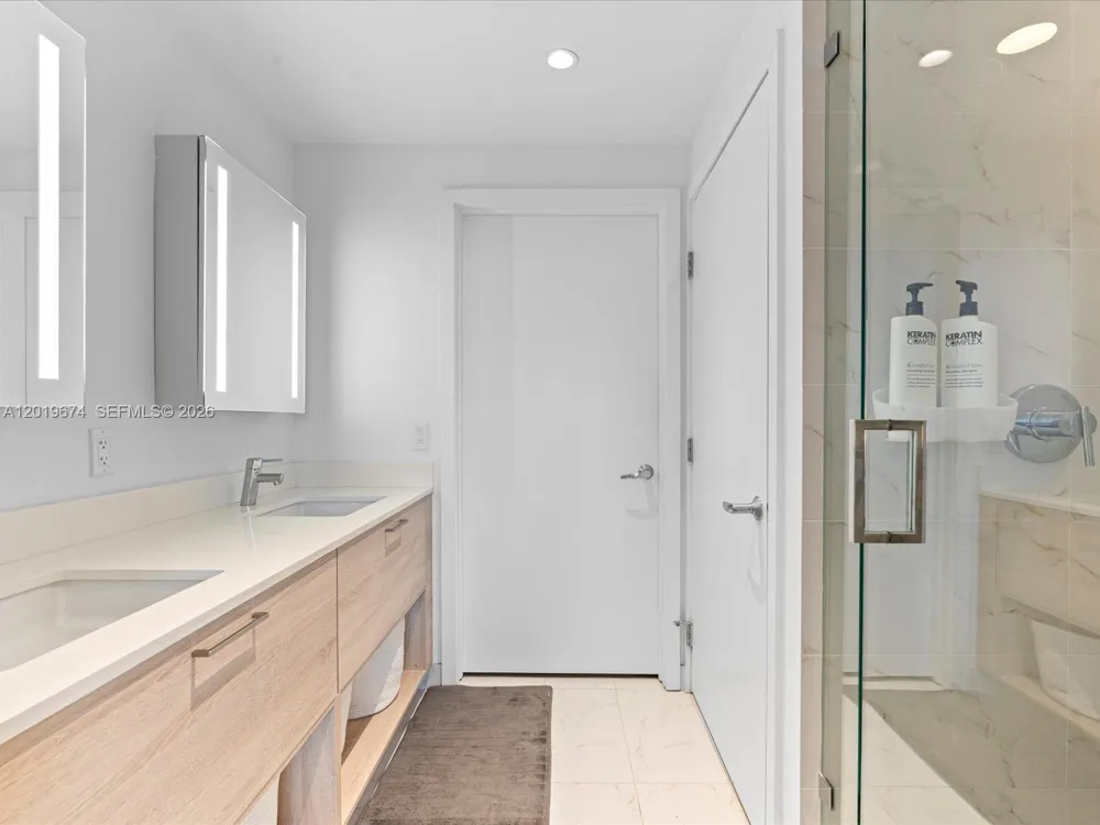 16385 Biscayne Blvd #3103 North Miami Beach, FL 33160