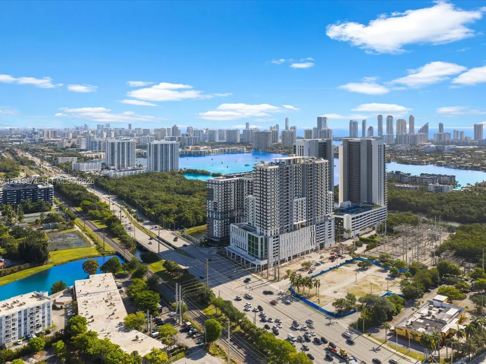 16385 Biscayne Blvd #3103 North Miami Beach, FL 33160