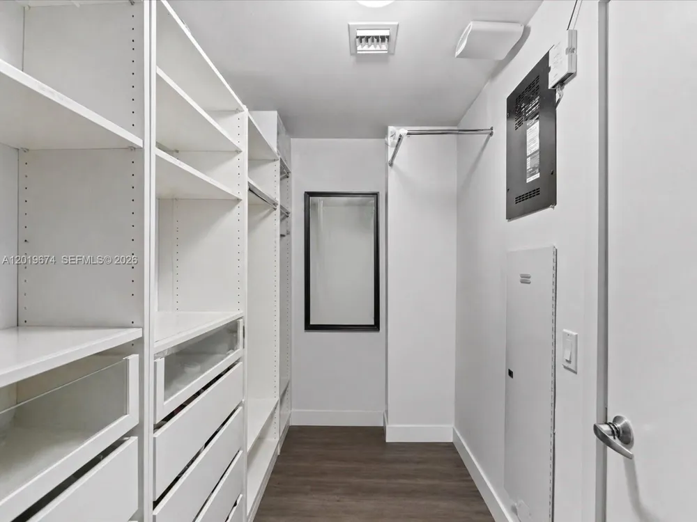16385 Biscayne Blvd #3103 North Miami Beach, FL 33160