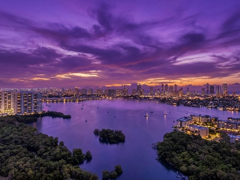 16385 Biscayne Blvd #3103 North Miami Beach, FL 33160
