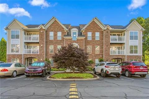 2219 Delaney Drive #214