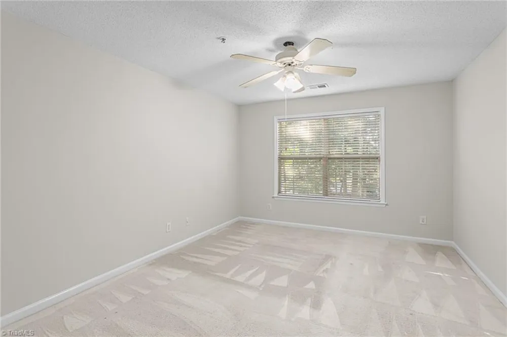 2219 Delaney Drive #214 Burlington, NC 27215