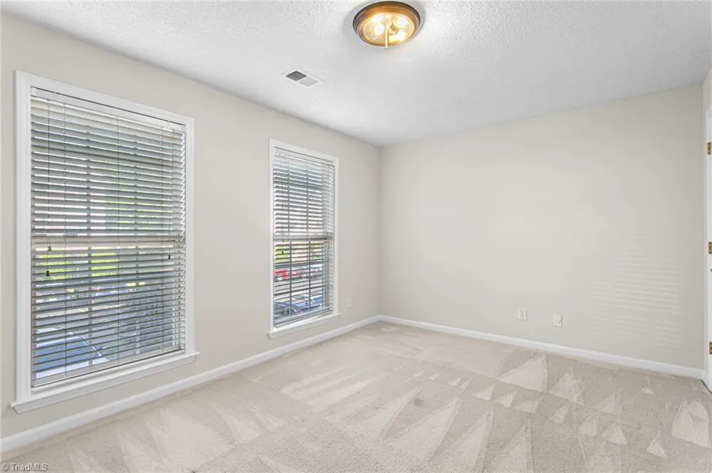 2219 Delaney Drive #214 Burlington, NC 27215