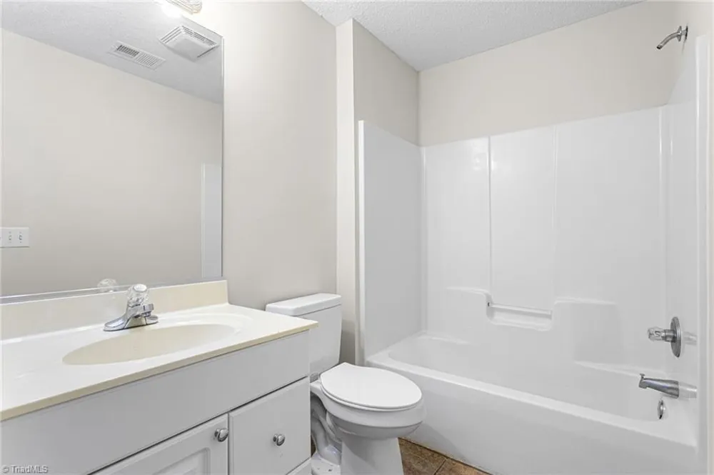 2219 Delaney Drive #214 Burlington, NC 27215
