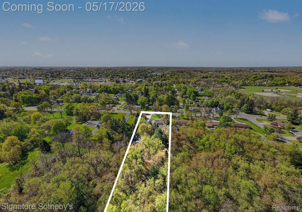 610 W Ellis Avenue Belding City, MI 48809
