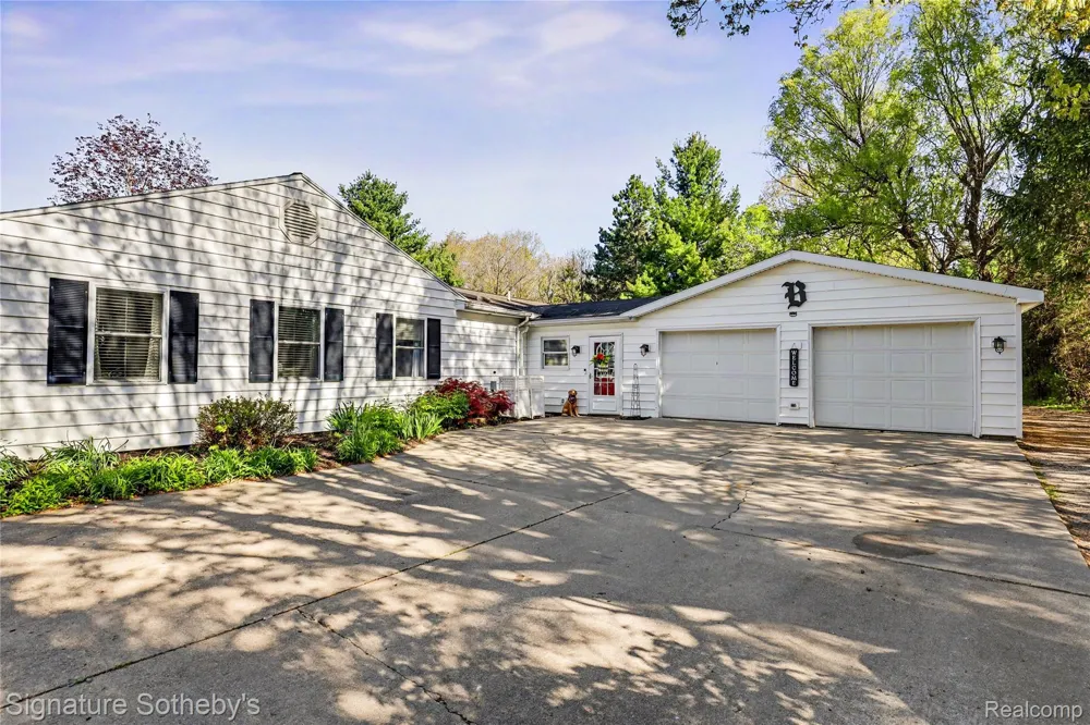 610 W Ellis Avenue Belding City, MI 48809