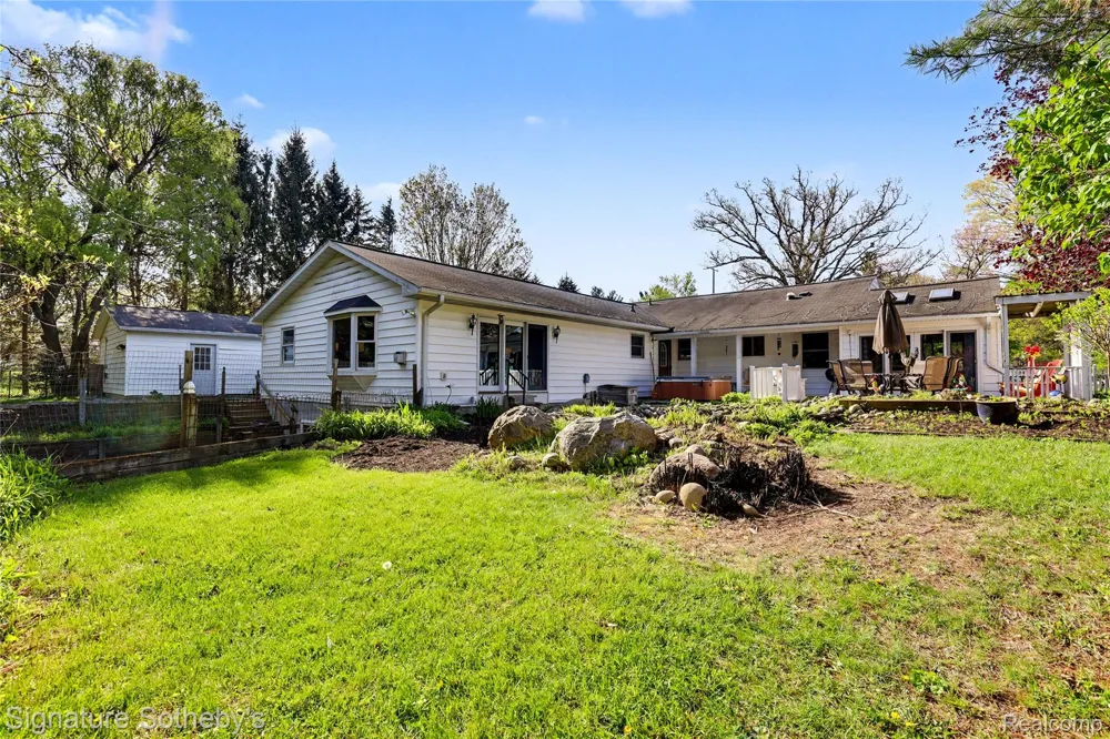 610 W Ellis Avenue Belding City, MI 48809