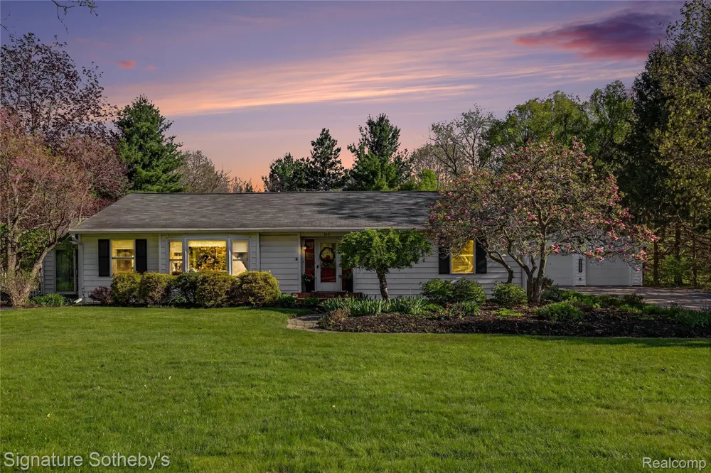 610 W Ellis Avenue Belding City, MI 48809