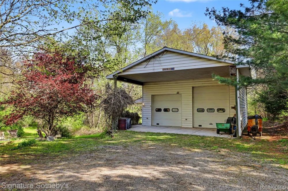 610 W Ellis Avenue Belding City, MI 48809