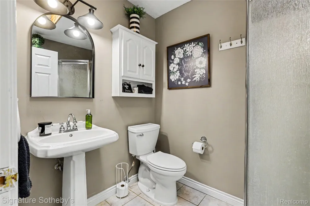 610 W Ellis Avenue Belding City, MI 48809
