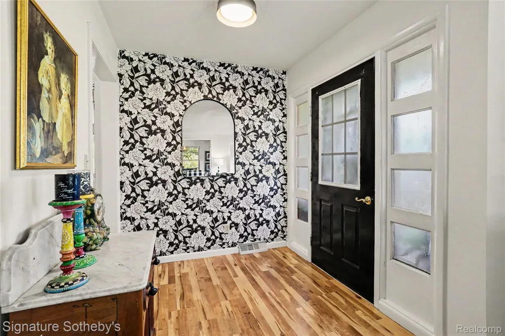610 W Ellis Avenue Belding City, MI 48809