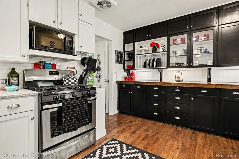 610 W Ellis Avenue Belding City, MI 48809