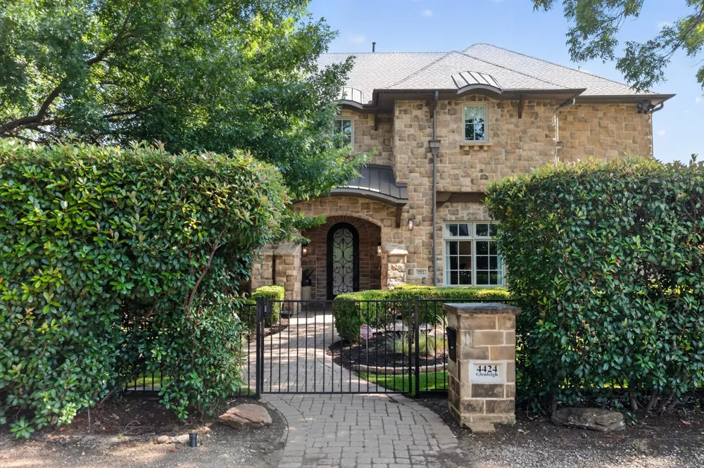 4424 Glenleigh Drive Dallas, TX 75220
