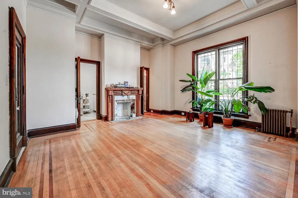 700 WASHINGTON PLACE #1B Baltimore, MD 21201