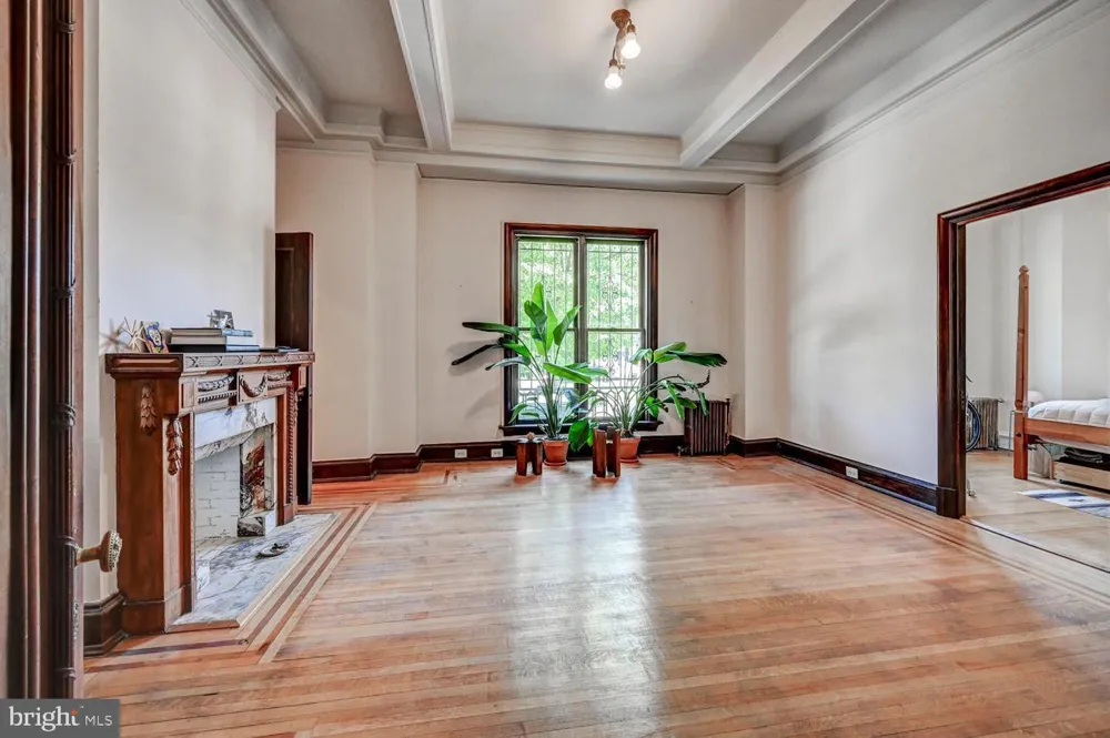 700 WASHINGTON PLACE #1B Baltimore, MD 21201
