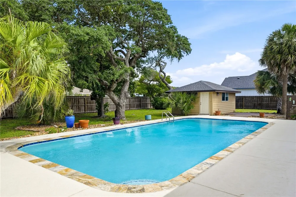 1059 S Mccampbell Street Aransas Pass, TX 78336