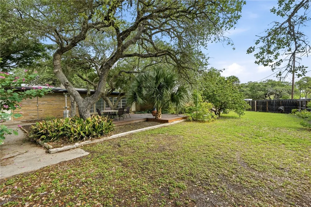1059 S Mccampbell Street Aransas Pass, TX 78336