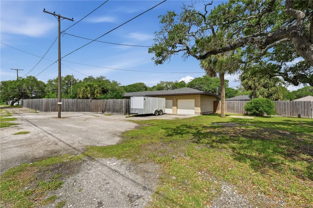 1059 S Mccampbell Street Aransas Pass, TX 78336