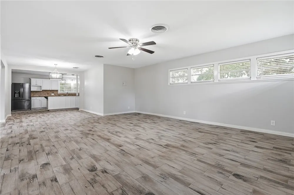 1059 S Mccampbell Street Aransas Pass, TX 78336
