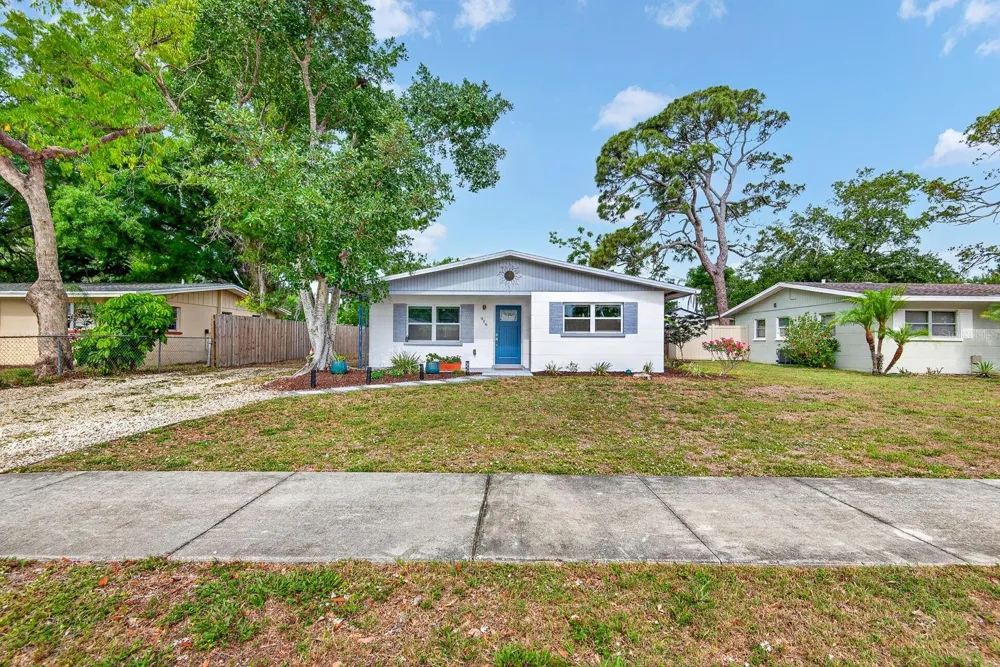 916 PATTISON AVENUE Sarasota, FL 34237