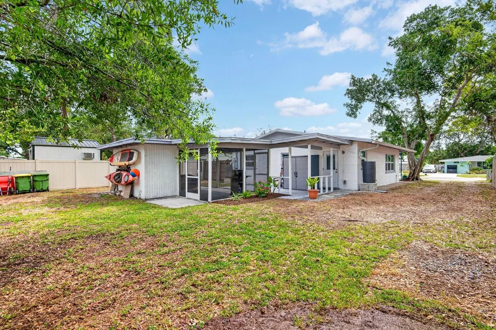 916 PATTISON AVENUE Sarasota, FL 34237