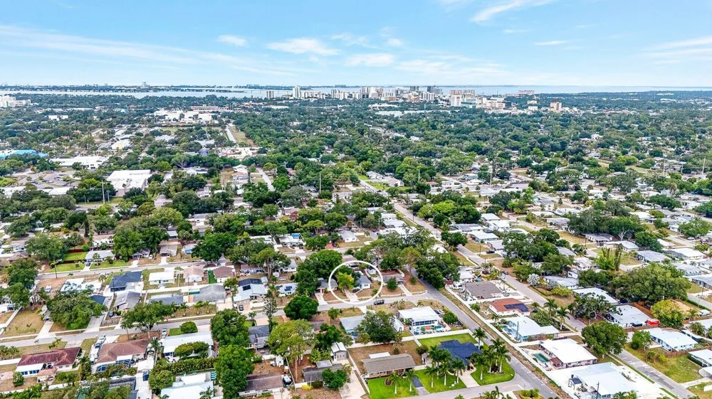 916 PATTISON AVENUE Sarasota, FL 34237