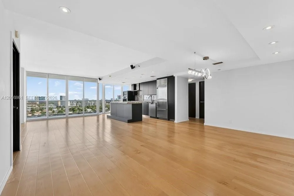 3600 Yacht Club Dr #1801 Aventura, FL 33180