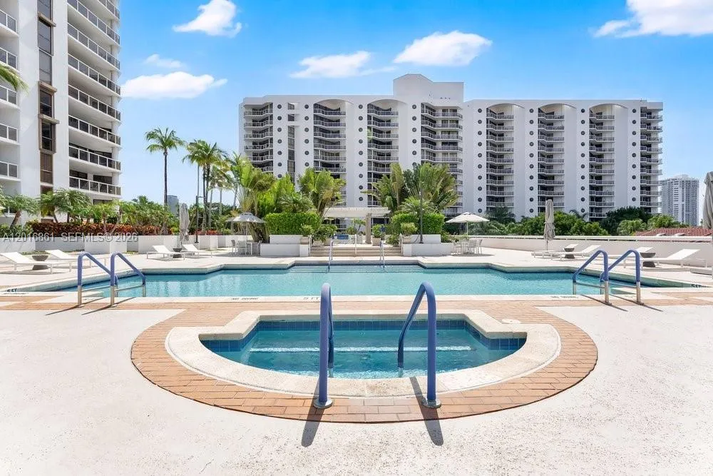 3600 Yacht Club Dr #1801 Aventura, FL 33180