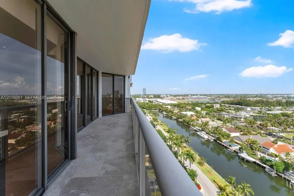 3600 Yacht Club Dr #1801 Aventura, FL 33180