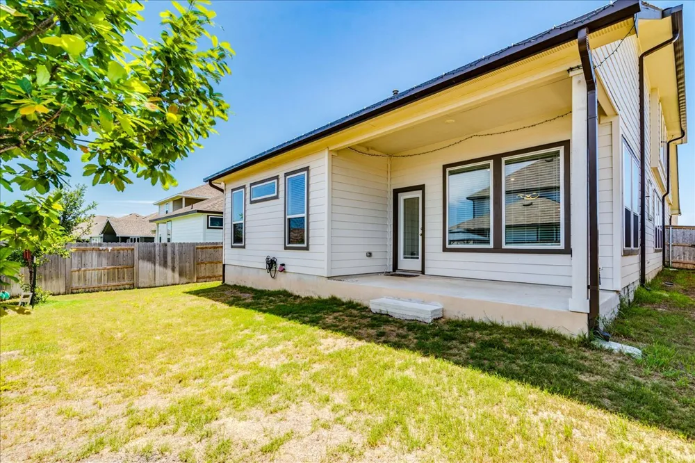 121 Camino Verde San Marcos, TX 78666