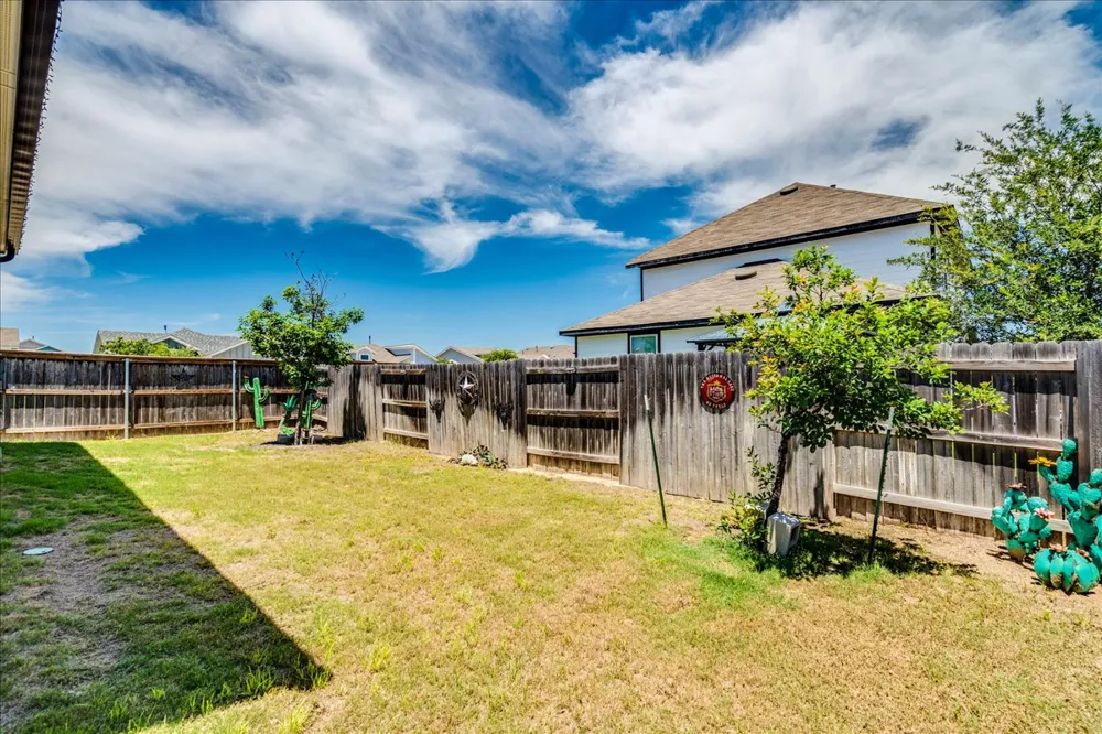 121 Camino Verde San Marcos, TX 78666