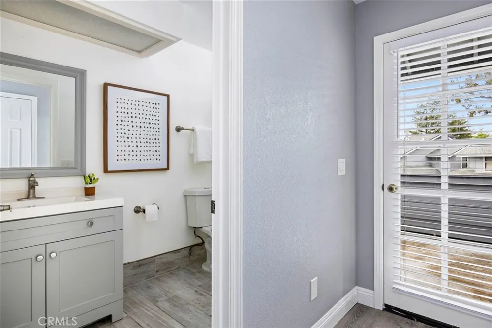 2221 King Court #40 San Luis Obispo, CA 93401