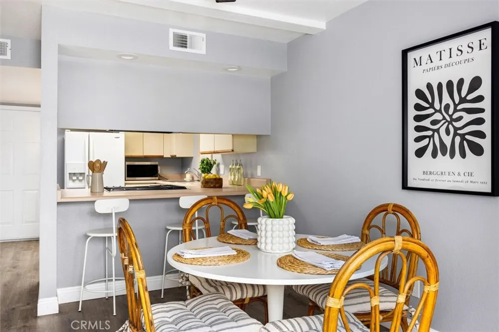 2221 King Court #40 San Luis Obispo, CA 93401