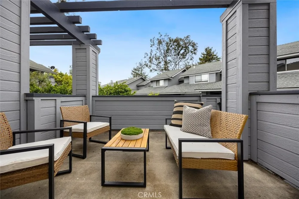 2221 King Court #40 San Luis Obispo, CA 93401