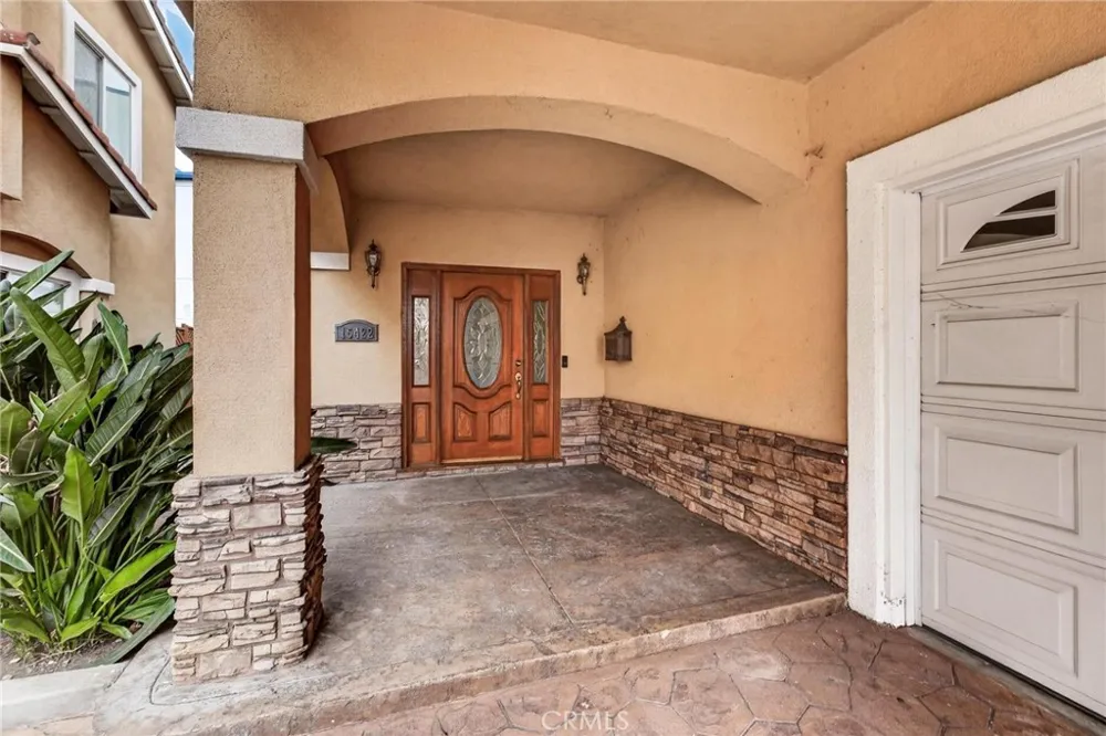15422 Freeman Avenue Lawndale, CA 90260