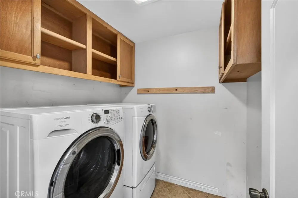 15422 Freeman Avenue Lawndale, CA 90260