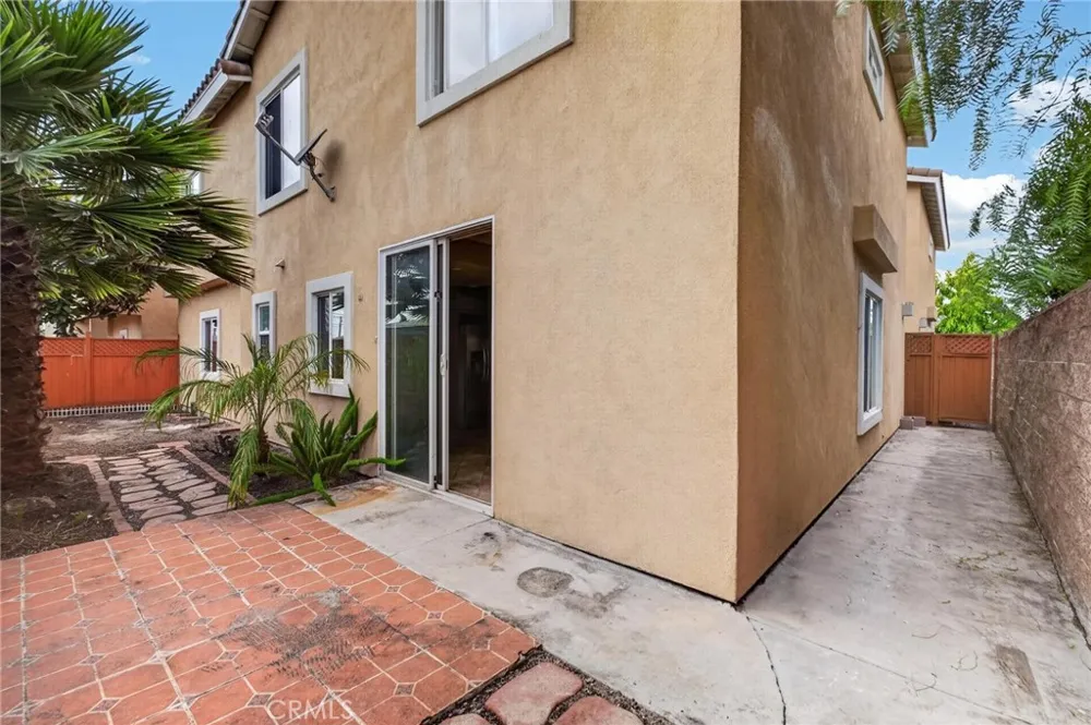 15422 Freeman Avenue Lawndale, CA 90260