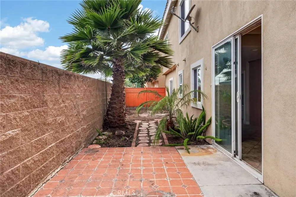 15422 Freeman Avenue Lawndale, CA 90260