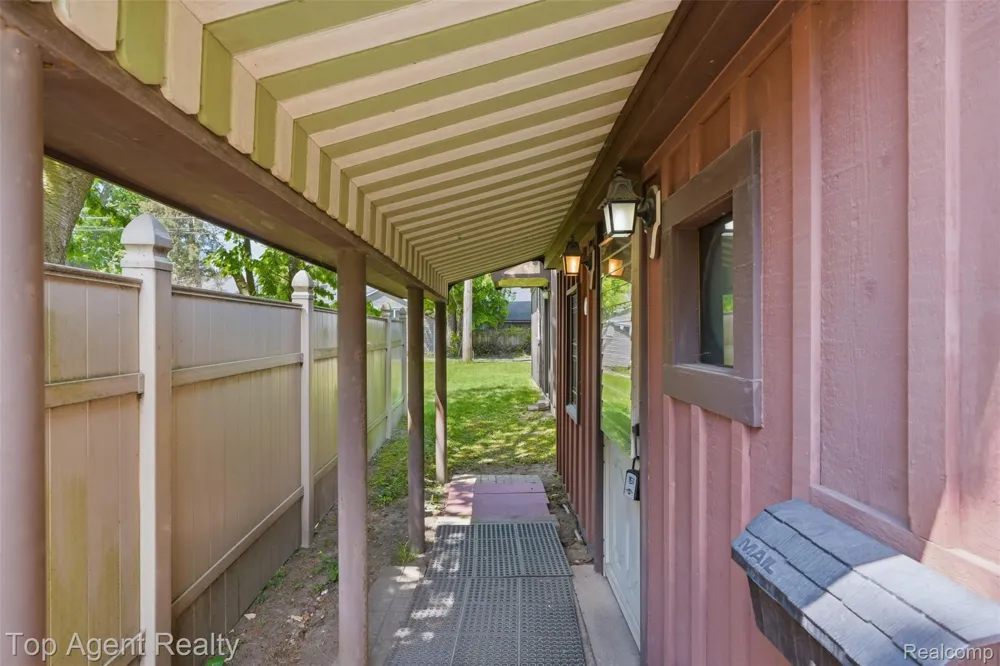 745 Karmada Street Plymouth City, MI 48170