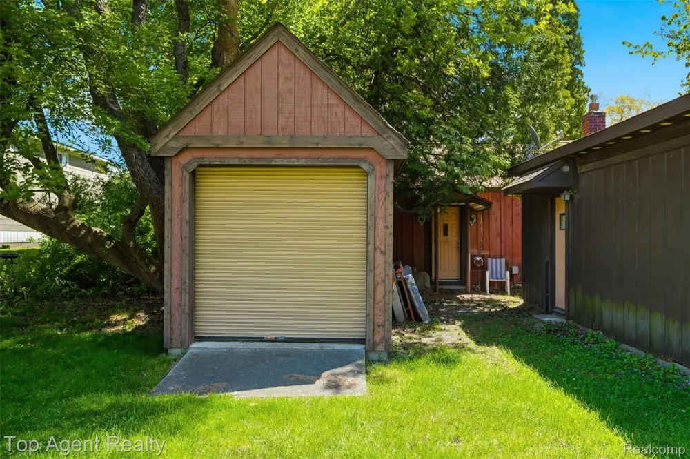 745 Karmada Street Plymouth City, MI 48170